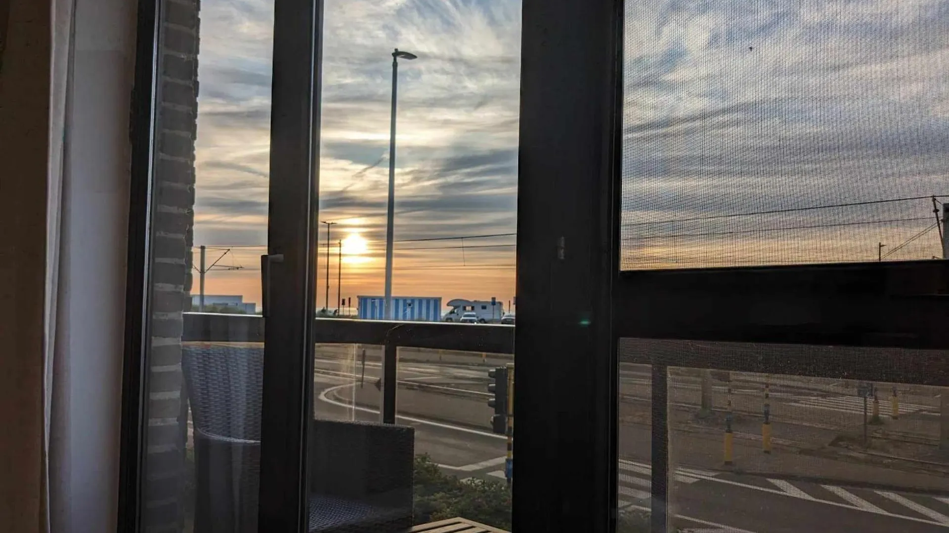 Vista Linda, Leuk Appartement Vlak Bij Zeedijk En Strand Ostende
